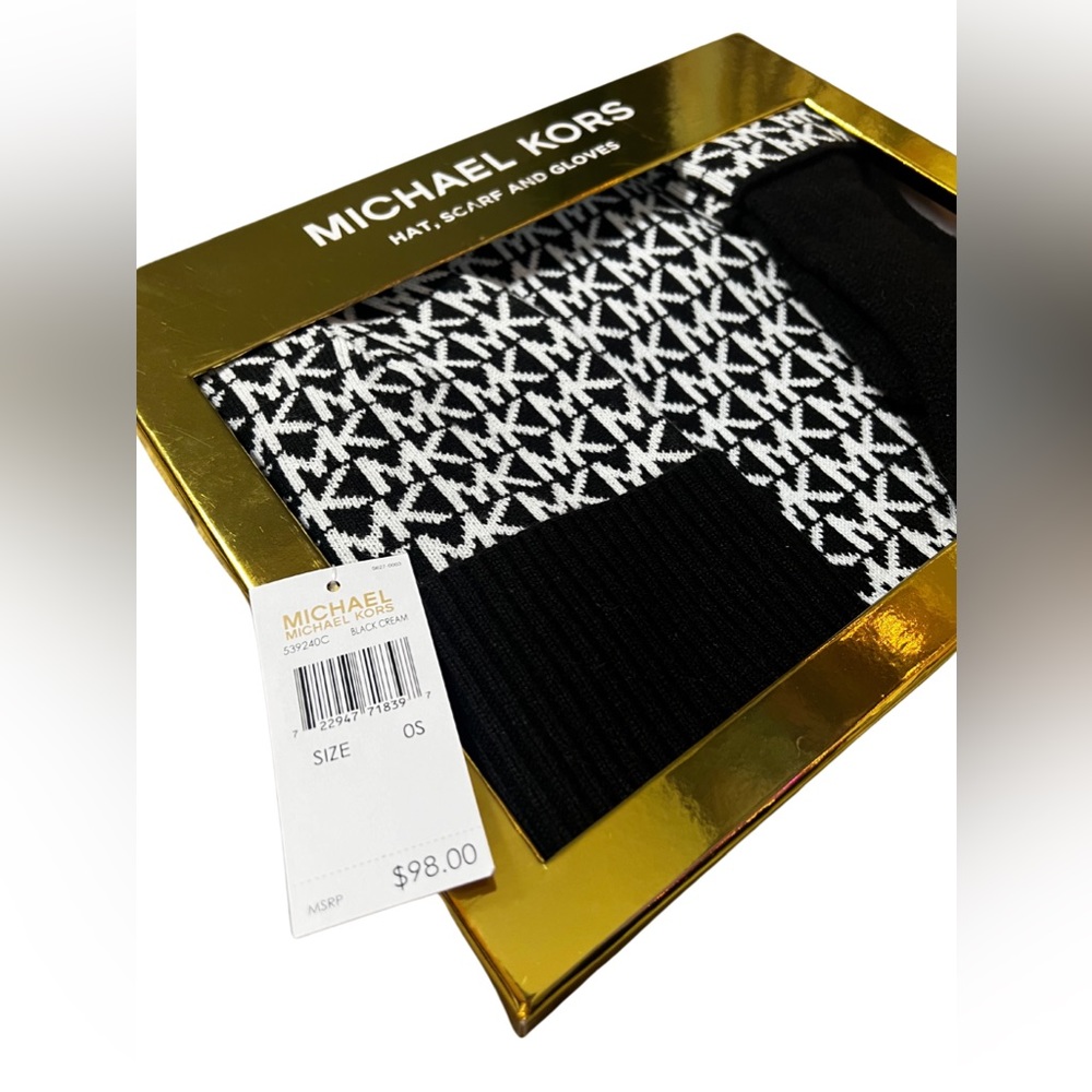 NWT Michael Kors Gift Set | Scarf, Hat, & Gloves - Picture 5 of 5